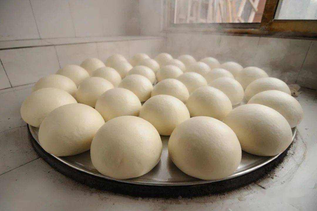 |蒸馒头时,热水还是凉水上锅?大多数人都错了,难怪馒头不香不软