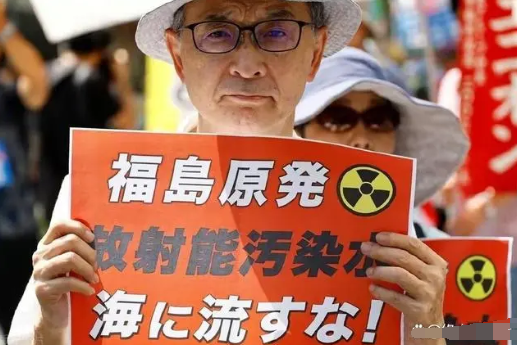 明星为核污水排海再发声，浩二评论区沦陷，热巴代言风波愈演愈烈