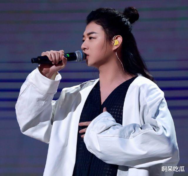 |霍尊官宣新恋情,女方被称“小琵琶精”,终究难过美人关!!!