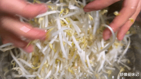 |天热没胃口可以试试这道大杂拌,粉丝,韭菜,鸡蛋,黄瓜,爽口