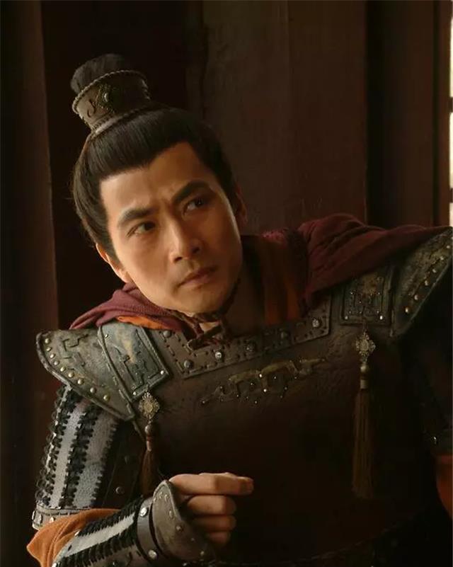 出道36年不温不火，老婆却靠一首歌吃了35年，如今成春晚常客