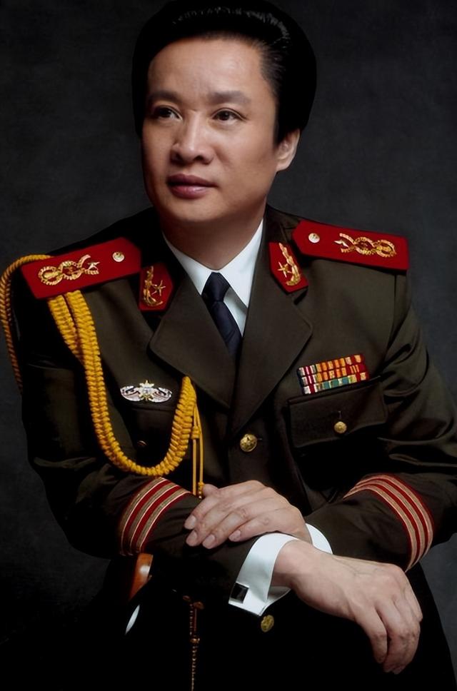 这一次,再多的名和利也救不了“唱了一辈子军歌”的阎维文!