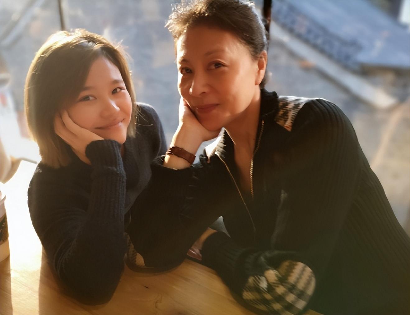 80年代|80年代八一厂“十朵金花”今昔:有人三婚嫁老外,有人负债成老赖