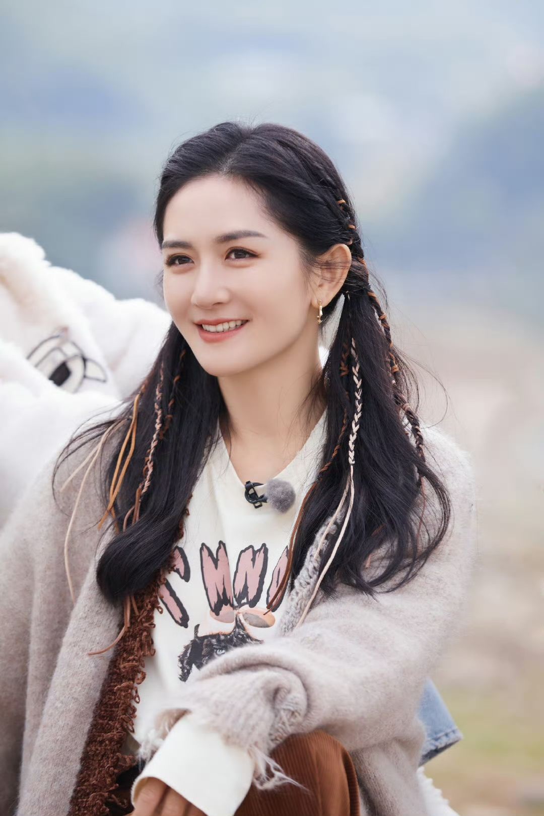 “看似完美艳丽,实则满脸皱纹”的不老女神们,生图才是人间真实