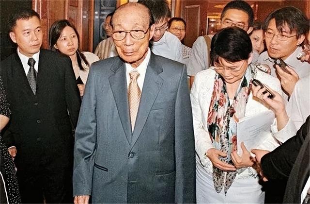 邵逸夫|2014年邵逸夫葬礼:仅2名女星获准出席,子女拒绝继承邵氏公司