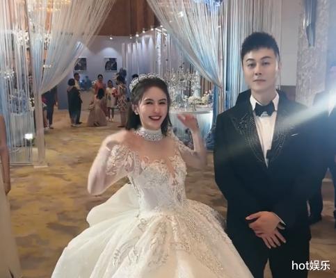 王思聪最美前任大婚，男方被曝官二代，身高颜值远超王思聪