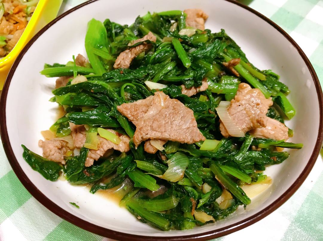 芹菜|秋季要“养心脏”,多吃这5种食物,益气补血,保护心脏,安稳入冬