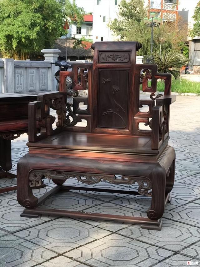 「文玩珍藏」红酸枝木：古典家具与工艺品的珍贵木材