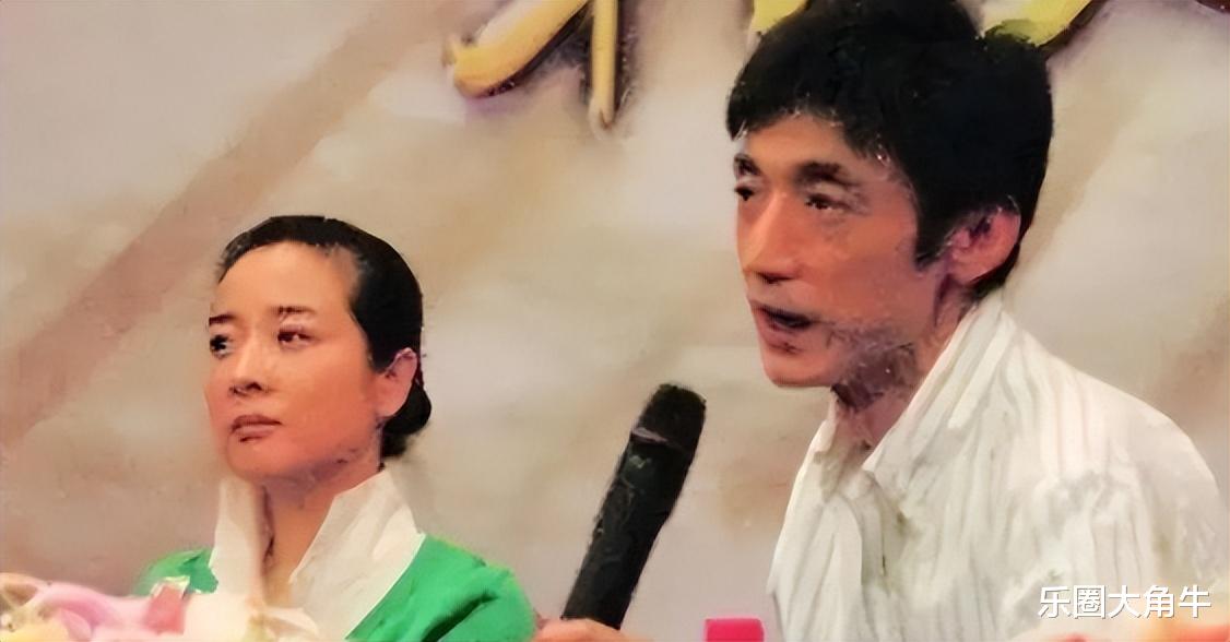 多次出轨小鲜肉，并在车内激吻，55岁的陈小艺已和丈夫分居11年