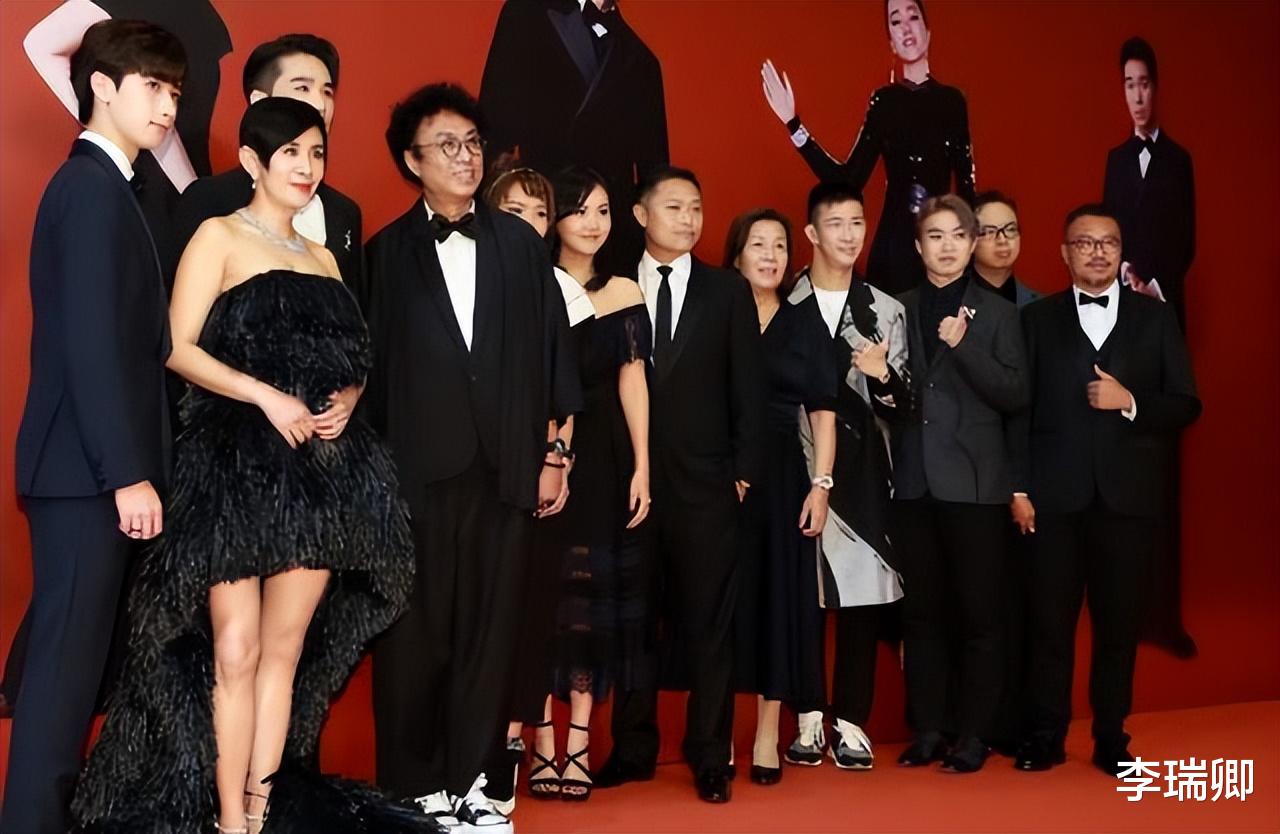 刘雅瑟调侃:老婆买化妆品每月给多少钱?刘德华回答暴露夫妻关系