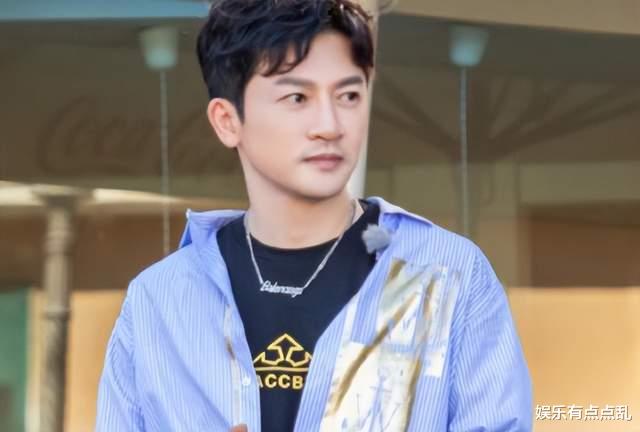 苏有朋林志颖双十一晚会后, 立马邀陈楚生他们出来购物, 理由超好笑