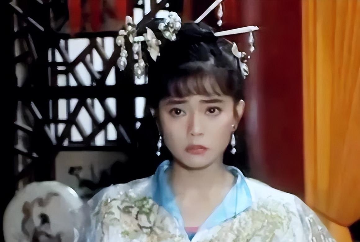 母乳喂养12年,同床长达15年,女星狄莺“畸形”母爱终将儿子送进牢房