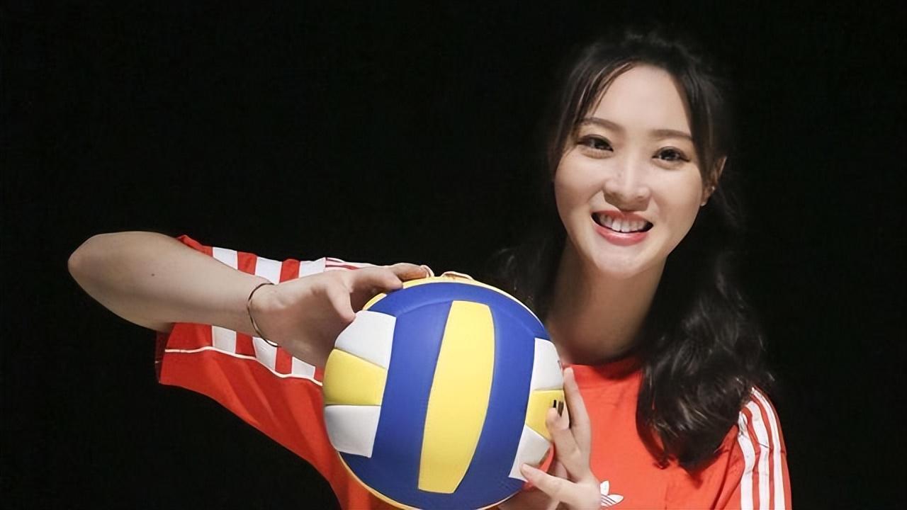 尤其是女排队,从早期的李月明,赵蕊蕊,到之后的魏秋月,惠若琪,无一不