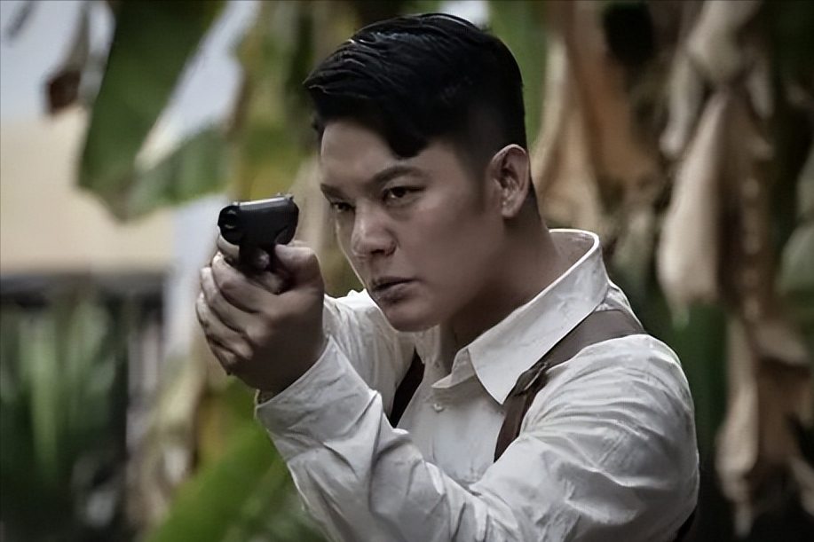 抛妻弃子、净身出户，为追求美女嫩模，49岁的傅程鹏终究付出代价