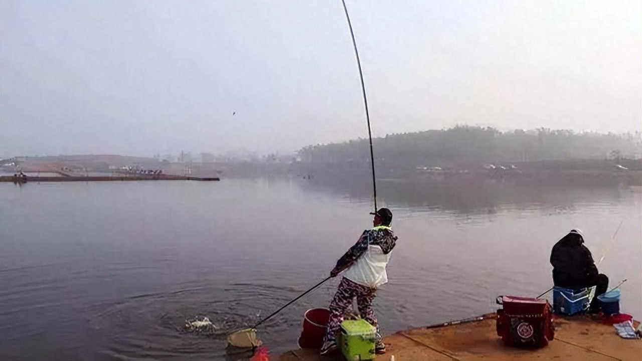 冬季钓鱼的八大真相，老手心知肚明，新手一直蒙在鼓里