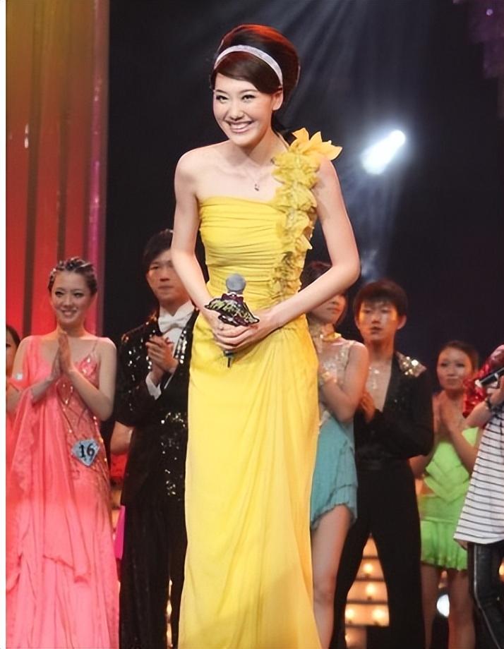 哑巴吃黄连!最美央视主持人“被辞”,后被爆是富豪小三