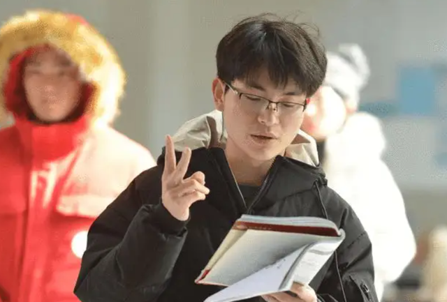 许多|“我佛不渡本科以下”,清华北大毕业生都出家了,和尚也学历内卷