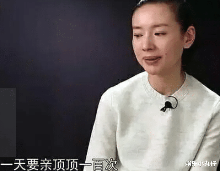 董洁停工陪儿子，14岁顶顶长相走偏不似潘粤明，自曝身高被嘲太矮