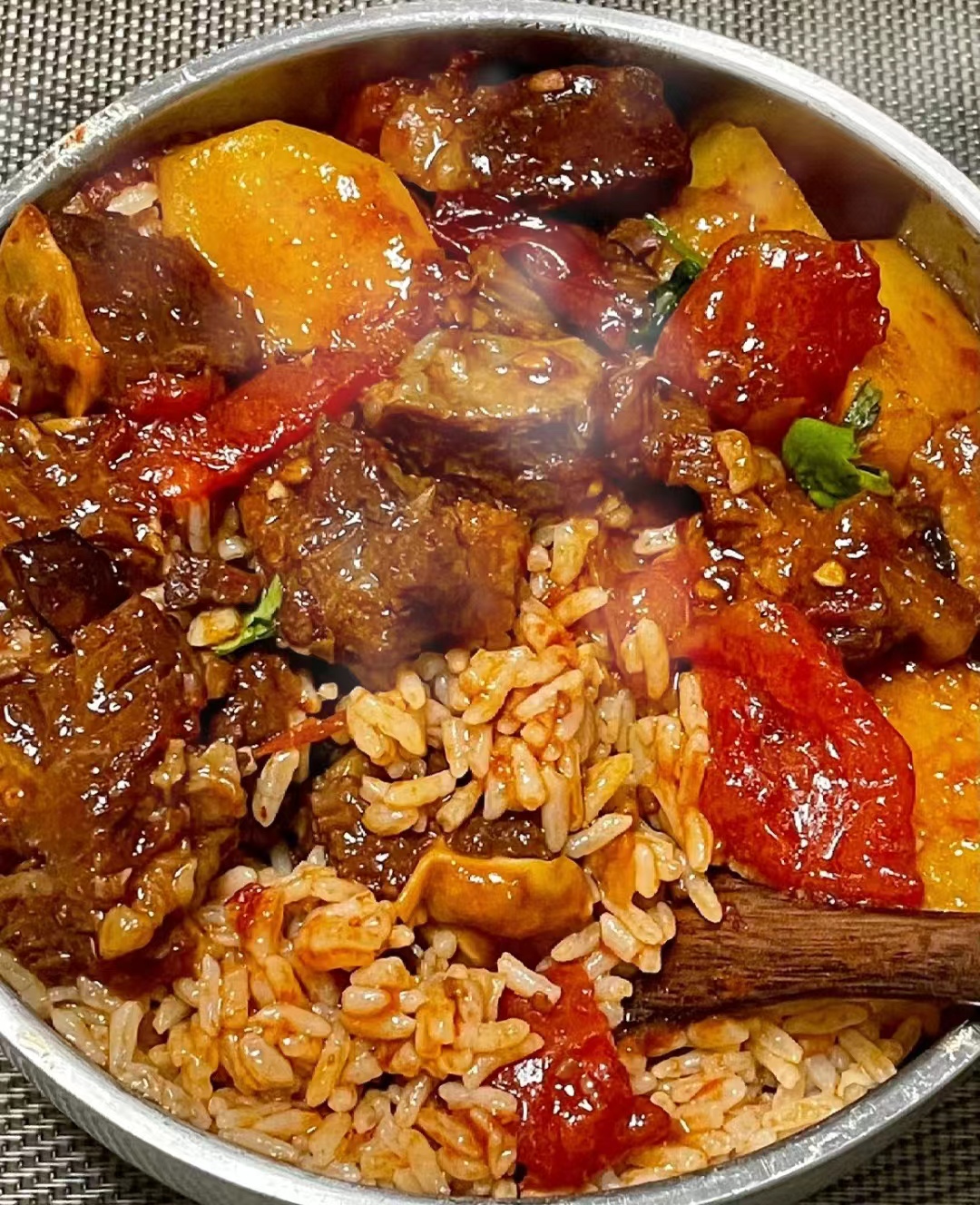 土豆|厨师长的西红柿土豆炖牛腩为什么好吃？都隐藏着实用技巧，巨好吃