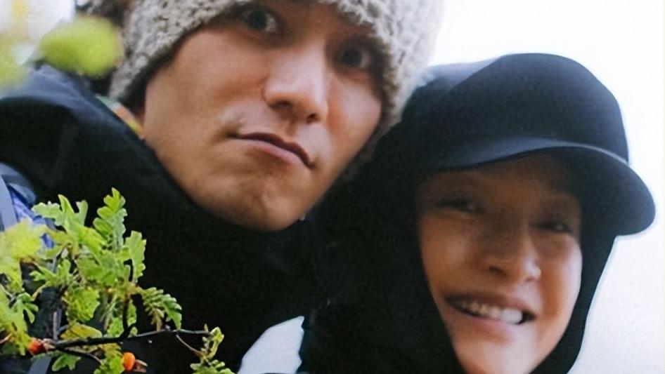 娱记曝陈坤周迅西藏完婚，男方发文庆“十三年”，更多甜蜜照被扒