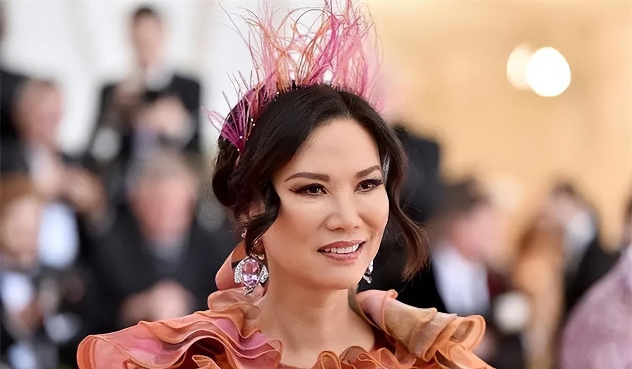 邓文迪|默多克离婚导火索:邓文迪约布莱尔过夜,邮件错发给其他人