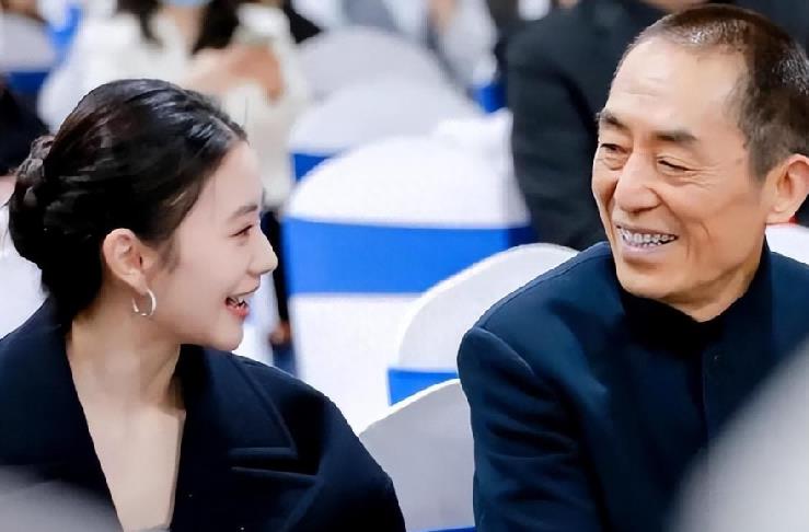 73岁张艺谋离婚风波后续!小31岁娇妻退网,疑似遇到了第二春