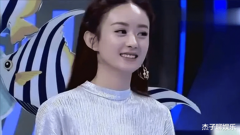 离婚后,赵丽颖独居上海亲自接儿子上下学,如今和陈晓的内核一致