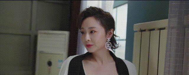 高叶|曾被富家养大低谷时遇贵人!靠《狂飙》出圈高叶妖艳魅惑