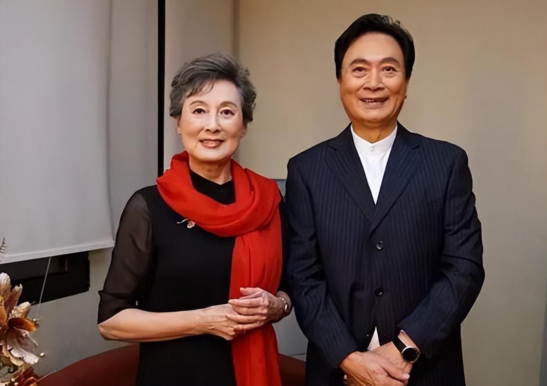 演员向梅：83岁退休后生活悲凉，背后真相曝光，才知道风光后的痛