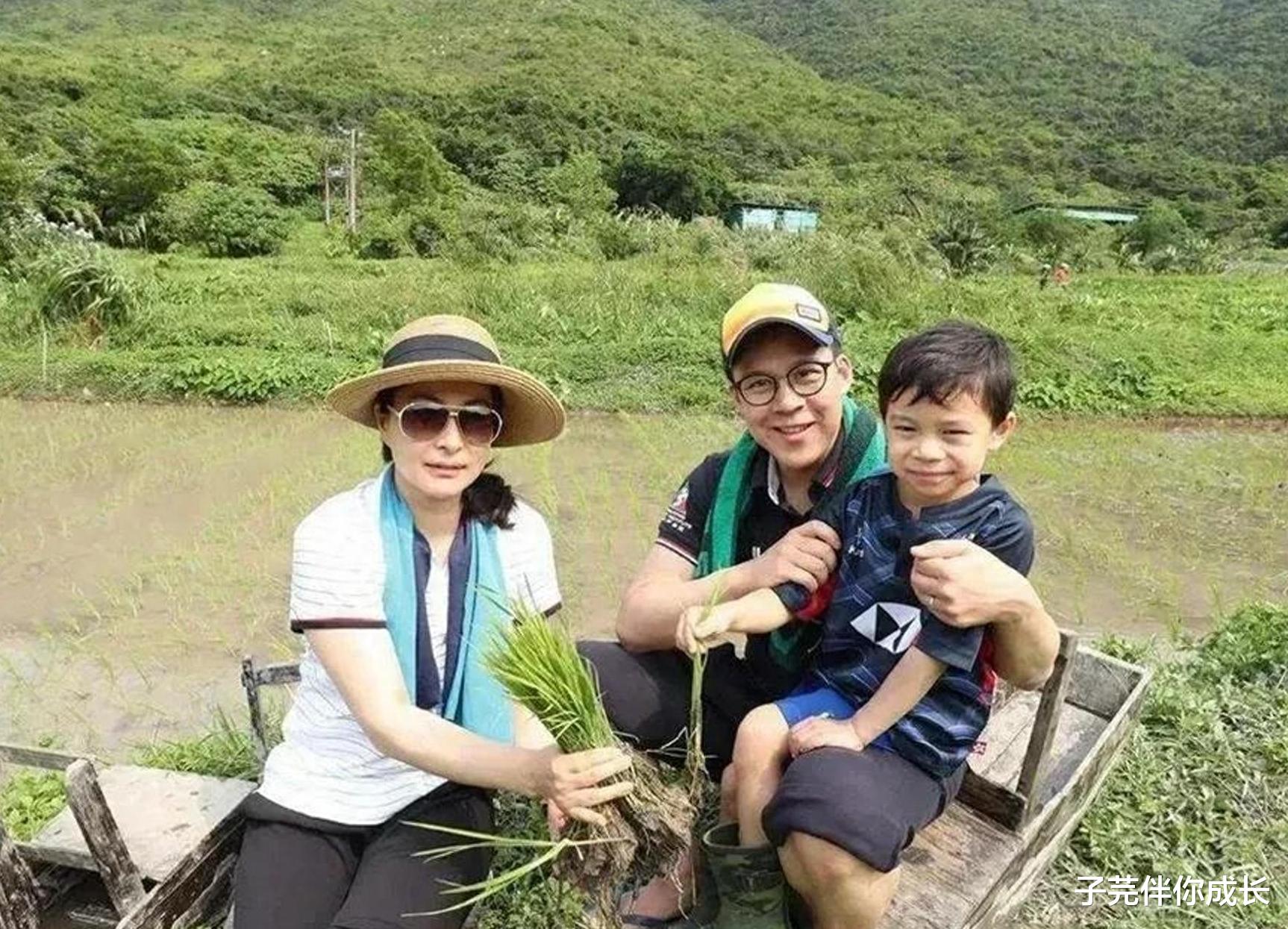 郭晶晶连夜返港，到底发生了什么急事？霍启刚的回答出人意料