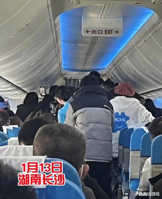 ?长沙:粉丝接机一拥而上,破栏杆,踏草坪,拦都拦不住!