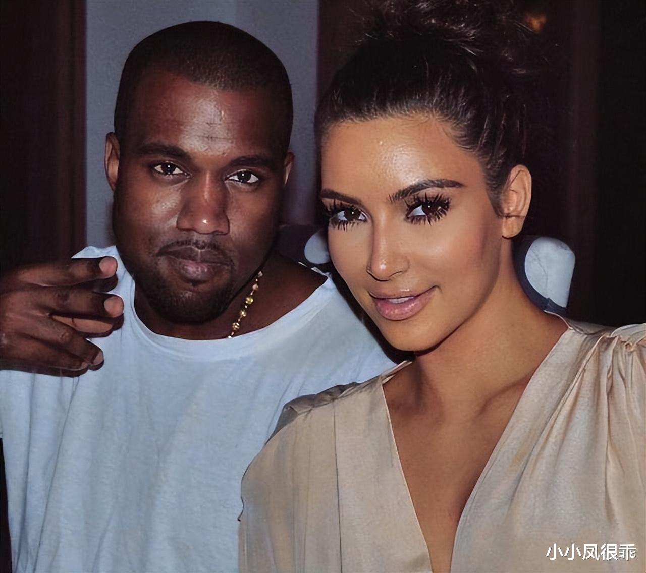 坎爷小18岁娇妻比卡戴珊放得开,和坎爷街头热吻,身上就挂一块布