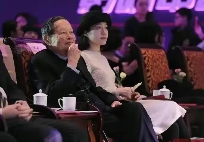 翁帆|事实证明,翁帆的清醒,不知打脸了多少中年“伪夫妻”