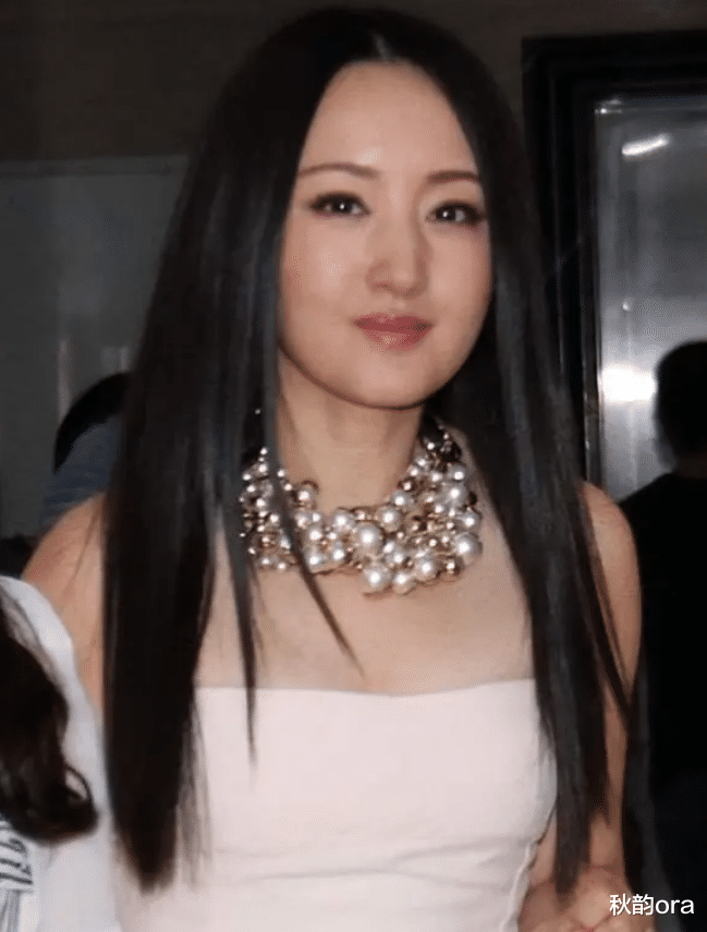 杨钰莹|杨钰莹与初恋赖文峰分手26年后,一个娶妻生子,一个不婚不孕