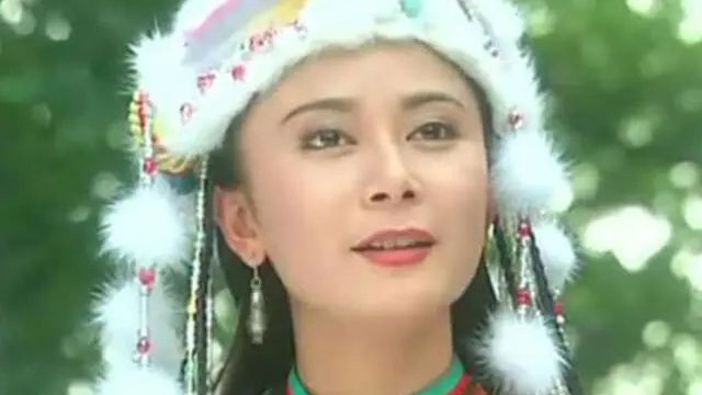 《还珠格格》最尊贵的公主：跟小燕子抢尔康，45岁沦落到直播带货？