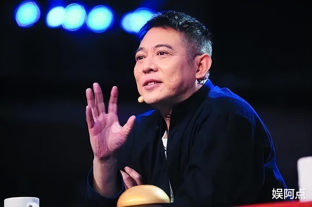 屡传死讯的李连杰终露面:60岁身形消瘦,自曝小女儿抑郁症很严重