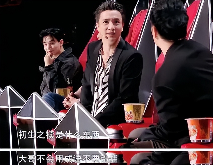 曝《好声音》停播另有原因，薛之谦功不可没，潘玮柏称他为英雄