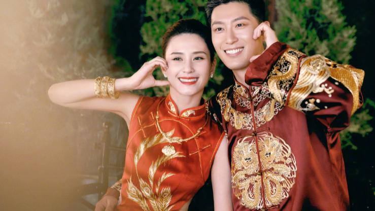 窦骁|窦骁何超莲婚礼细节曝光！女方戴3对龙凤手镯，婆婆表情耐人寻味