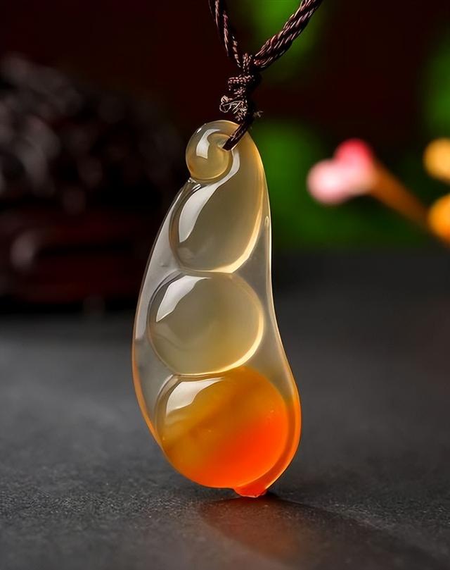 翡翠|玉髓到底算不算玉石?玉髓与翡翠之间有哪些区别呢?