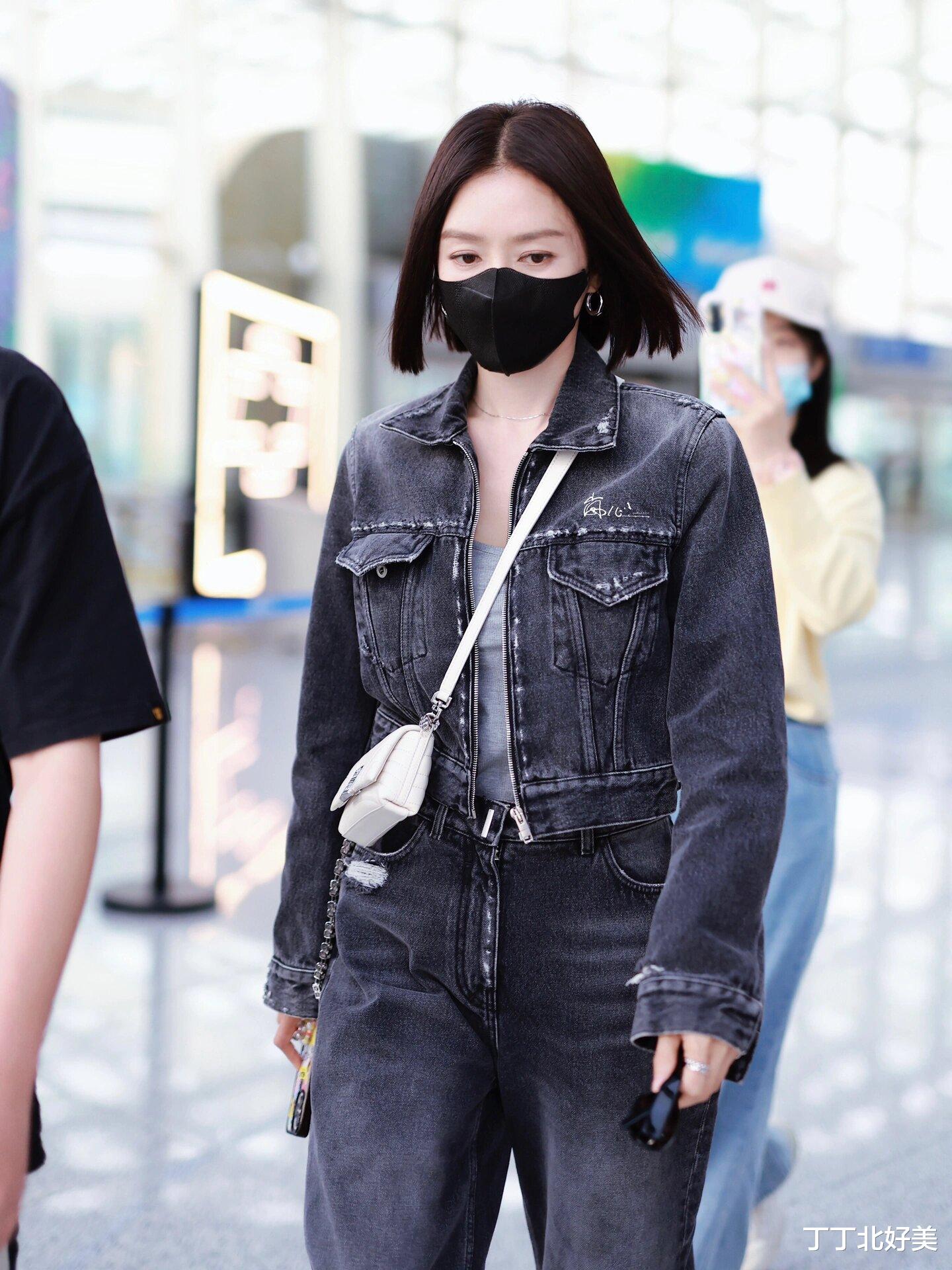 44岁秦岚带火了一种新穿法:“外面去开会,里面去夜店”,太减龄