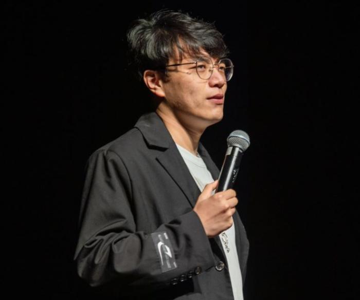 明星出轨|脱口秀演员杨波出轨风波反转!男方指责女粉骚扰在先,各执一词