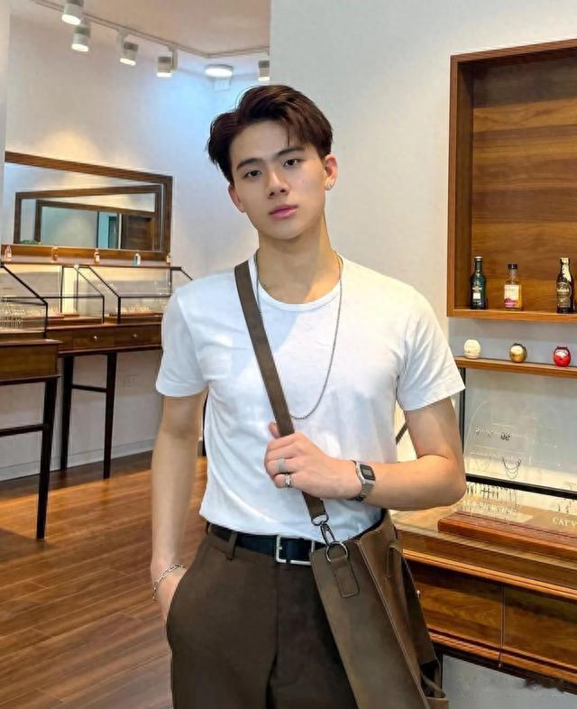 男生剪发不要只会“稍微剪短”，这3款发型清爽阳光，更帅气