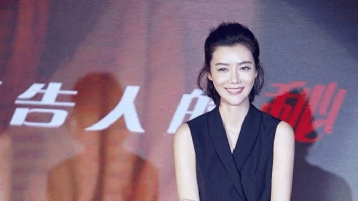 车晓|花5000万娶车晓，10年败光125亿，李兆会靠雨伞又赚一千亿