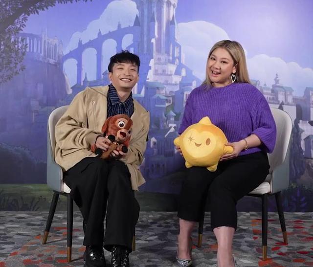 8个月父母离婚，22岁失去母亲，36岁星二代成功逆袭“美女”歌手