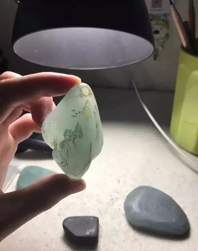 翡翠独特的美,经过雕刻完全藏不住!