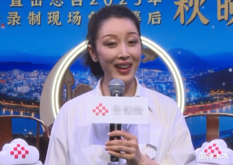 央视“照妖镜”又来了！忘加滤镜暴露明星真实状态，杨幂尴尬了