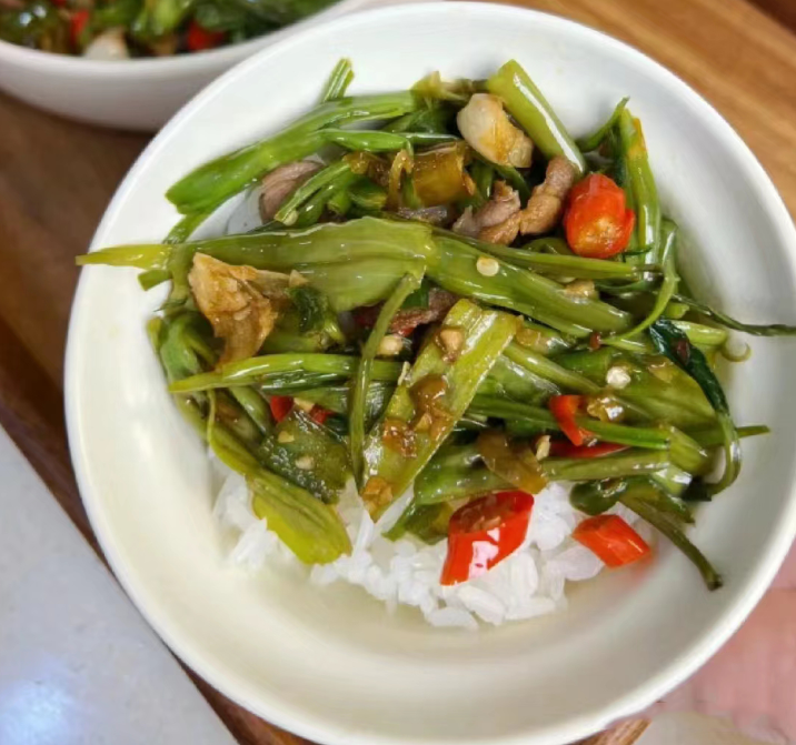 猪肉|秋天，有钱没钱，多给家人吃“这菜”，荤素搭配，营养易消化！