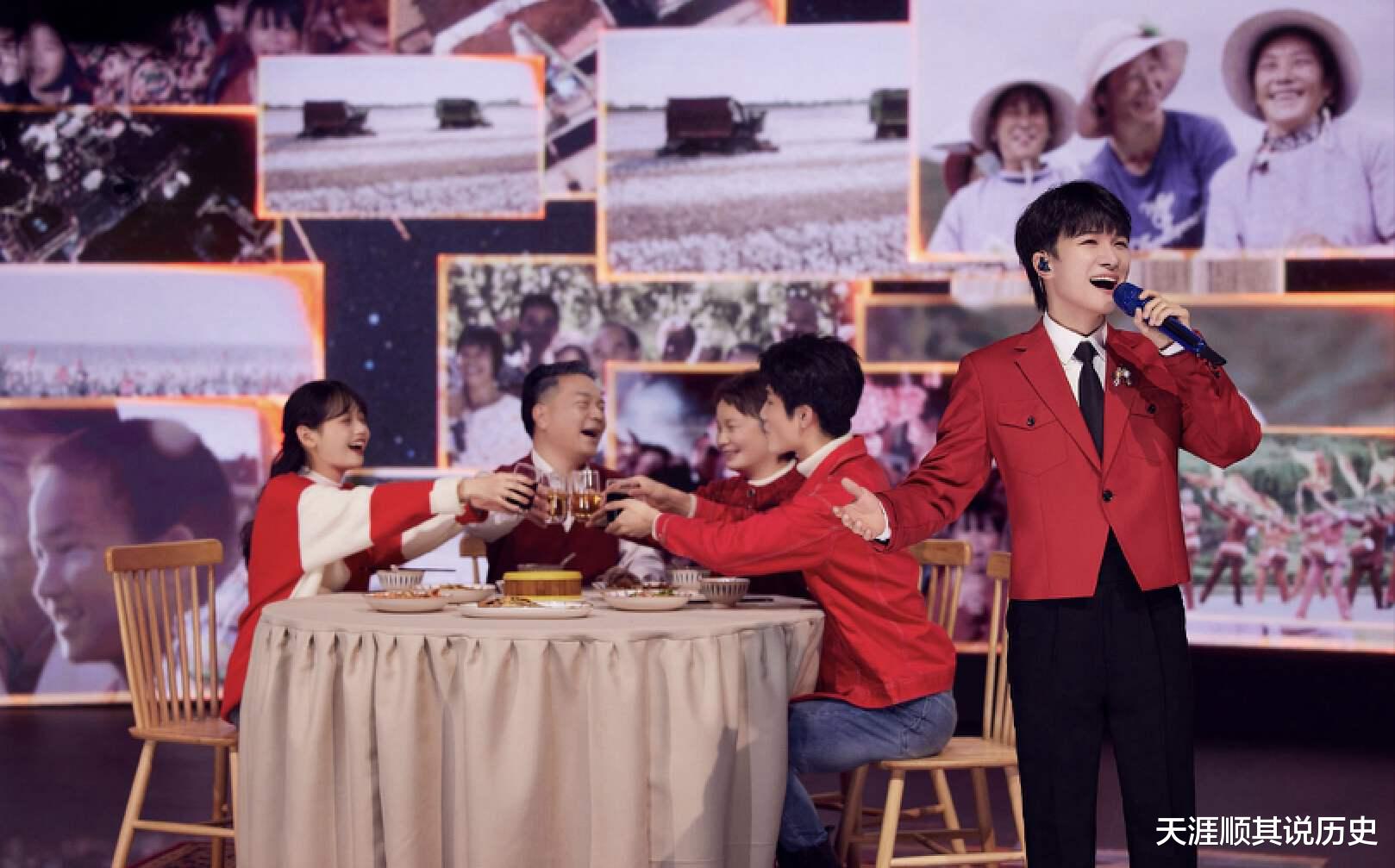 央视跨年夜“回春”刘涛,圣洁高叶,治好畸形审美,网友纷纷点赞!