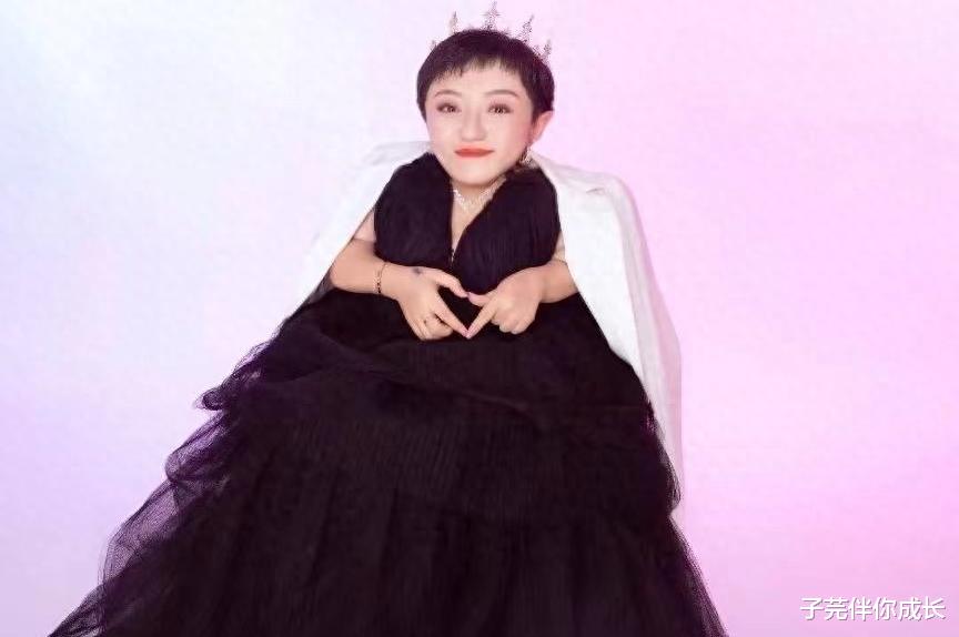 袖珍新娘李喜梅:80厘米身家千万,二婚嫁180帅哥,公婆脸色如霜