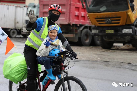 骑行|“出发第一天就哭着要妈妈！”男子带5岁女儿40天骑行到西藏